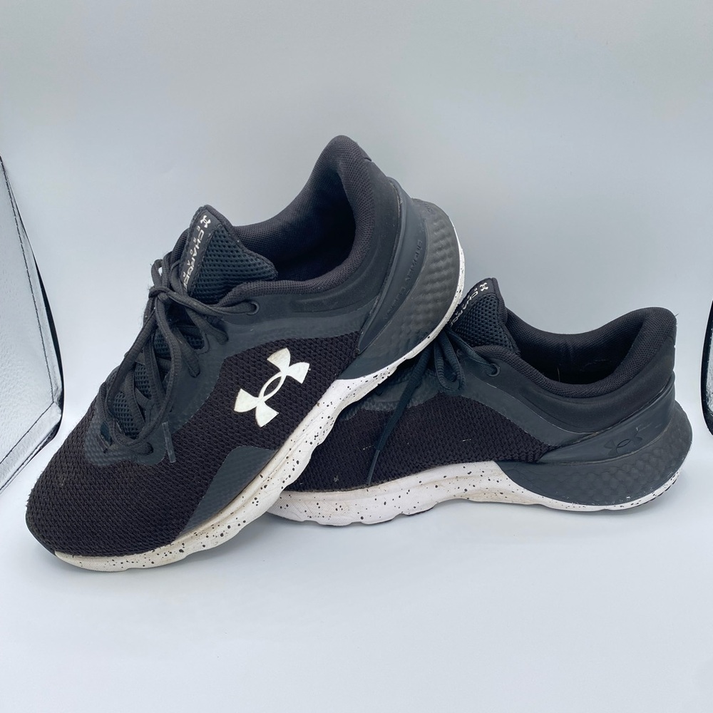 Mens Under Armour Charged Escape Running Shoes 3025499 Size 8.5 Black White